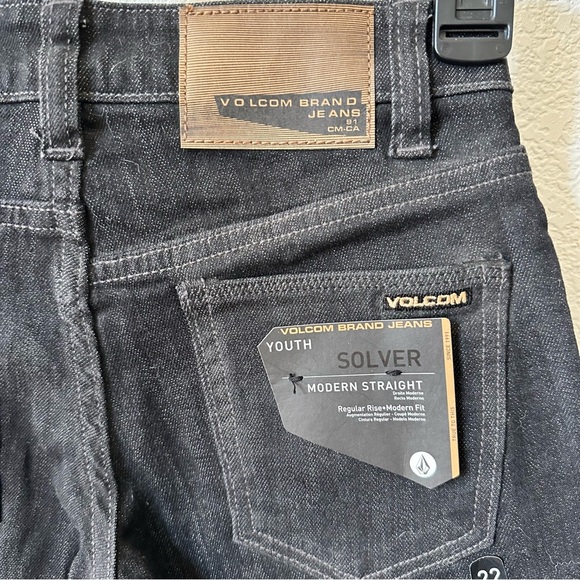 Volcom Solver Modern Straight Regular Rize Black Denim Jeans Size 22 or 8 NTW - Picture 4 of 6